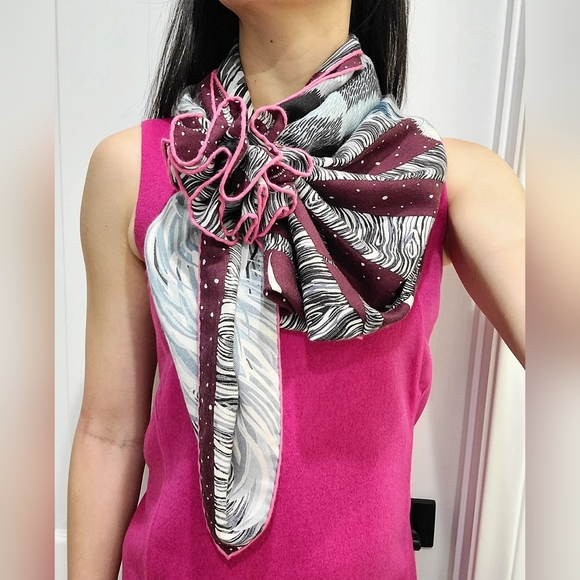 Reversible 100% Cashmere Double Face Bicolor AKRIS Sheath Dress: pink eggplant - Picture 4 of 8